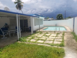 Terrera con piscina en Urb. Bahia Vistamar